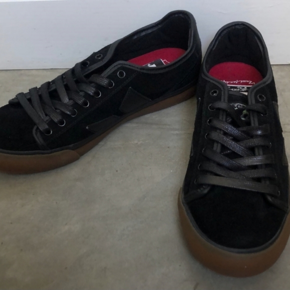 Macbeth Footwear - Picture 4 of 4